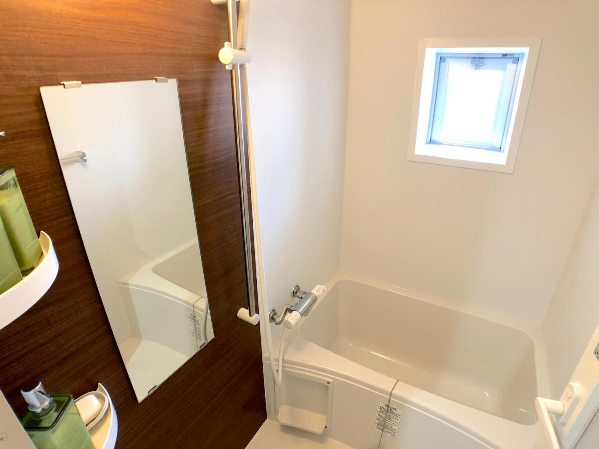 Luana Lea Karate Kaikan Mae Tomigusuku Zimmer foto